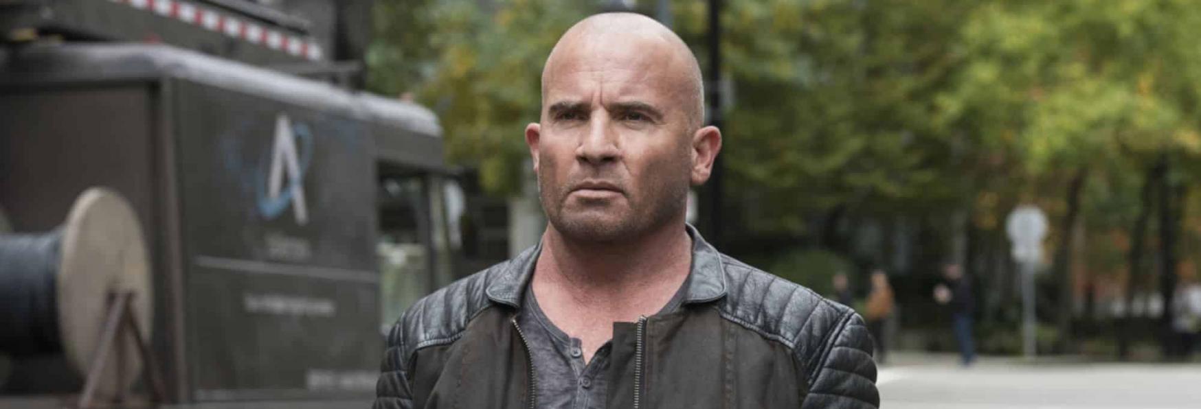 Legends of Tomorrow: lo Showrunner commenta le Vicende relative a Dominic Purcell